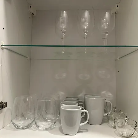 Moderne Im Gruenen Apartment
